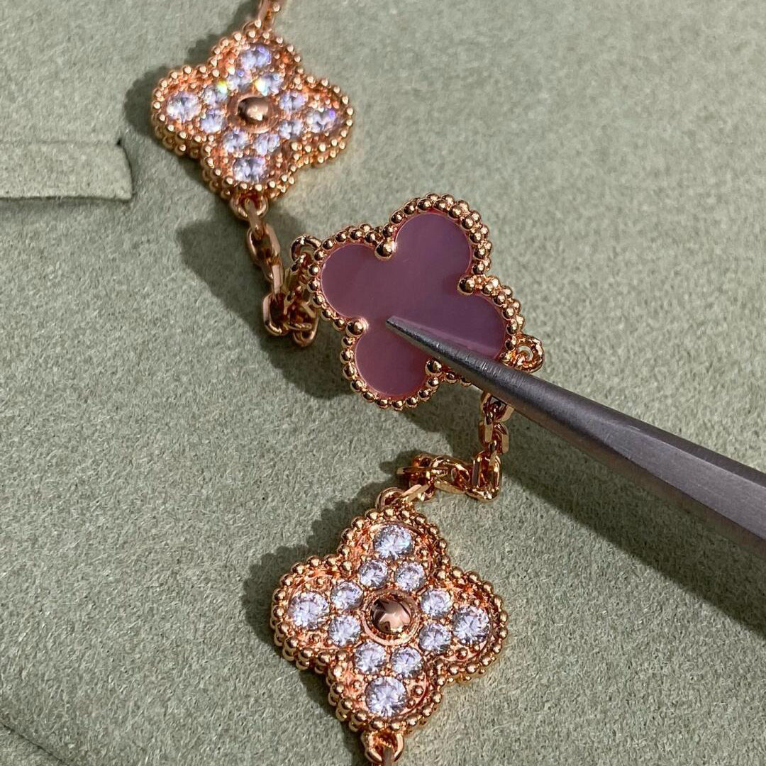 [baslovejewels]CLOVER 10 MOTIFS DIAMOND PINK MOP NECKLACE