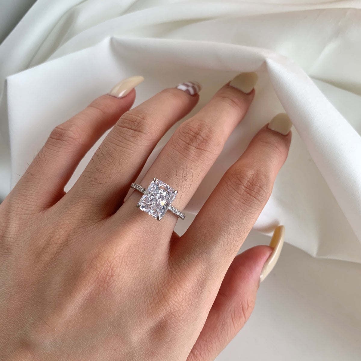 [baslovejewels]4.0 Carat Luxurious Engagement Ring