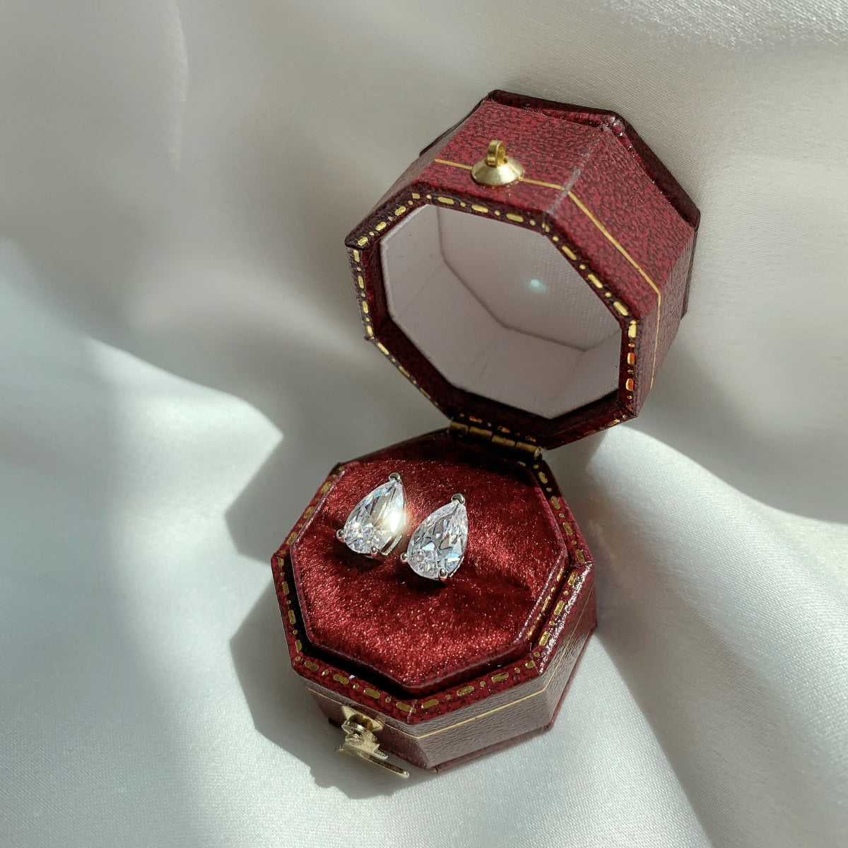 [baslovejewels]Ornate Water Drop Shape Earrings