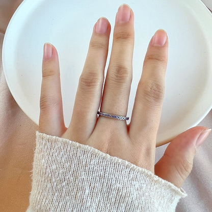 [baslovejewels]Delicate Sparkling Round Cut Daily Ring