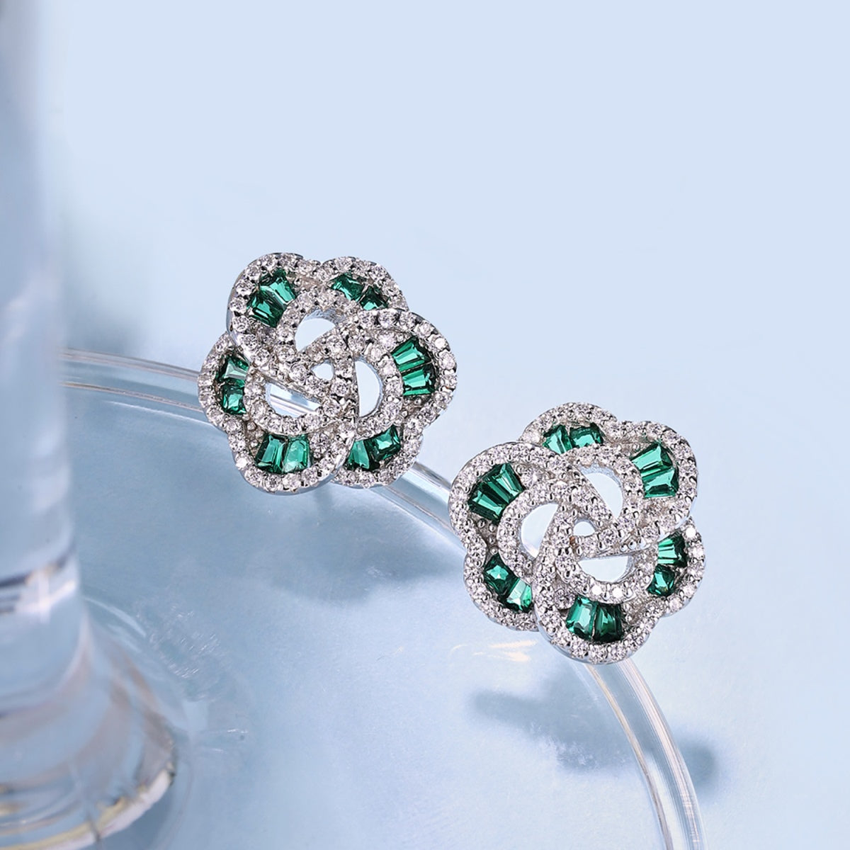 [baslovejewels]Exquisite Flower Shape Daily Earrings