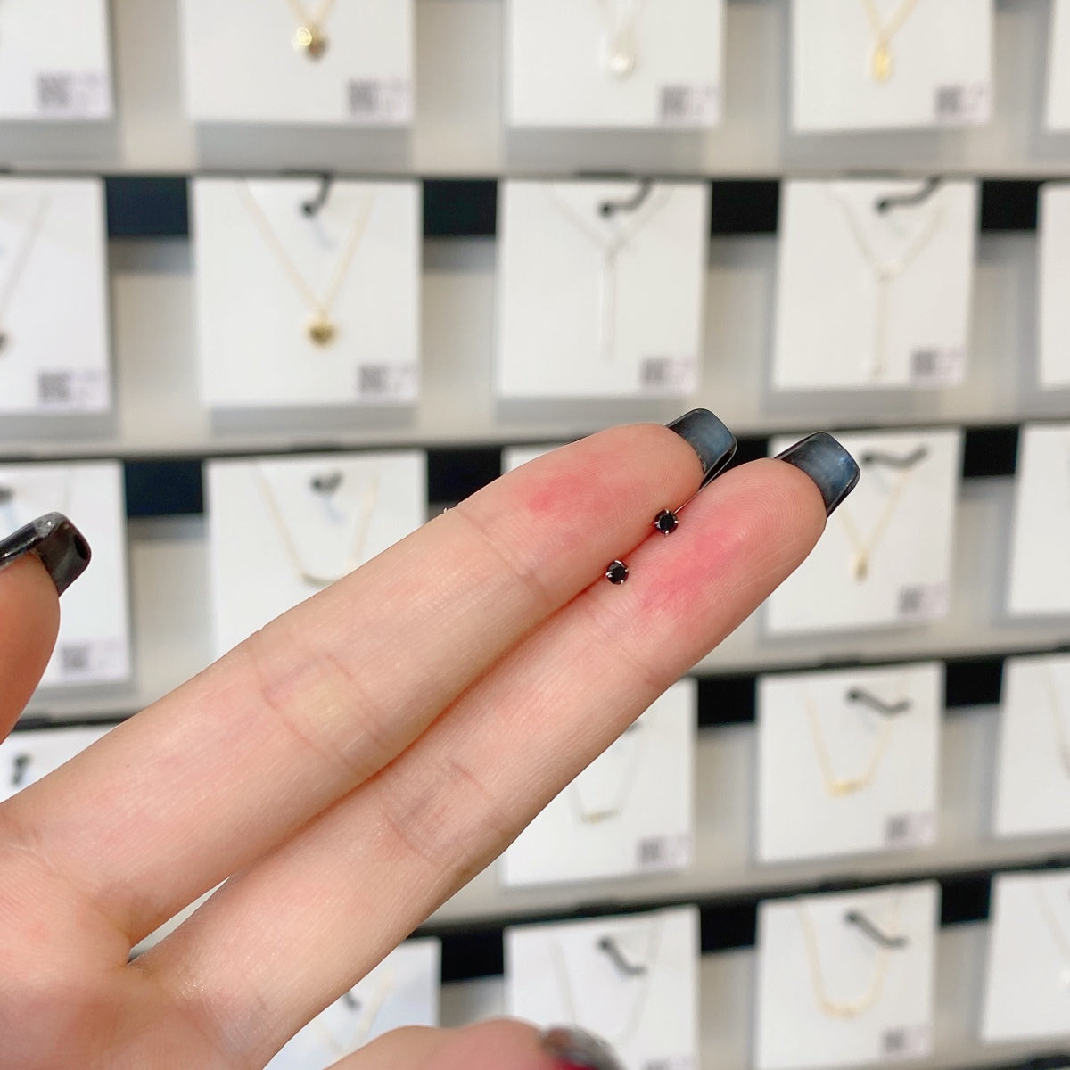 [baslovejewels]Delicate Solitaire Earrings