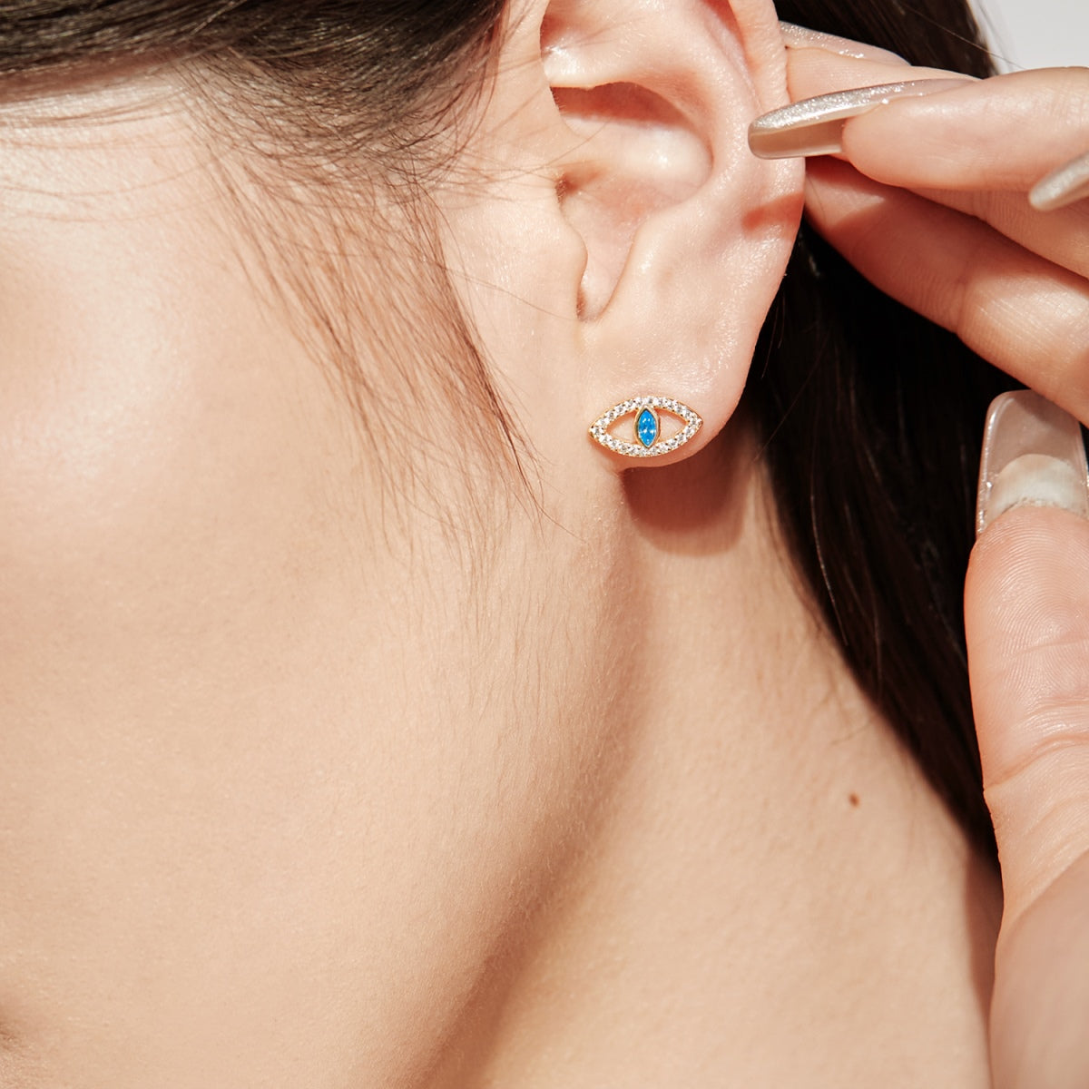[baslovejewels]Blue Devil Eyes Hollow Stud Earrings