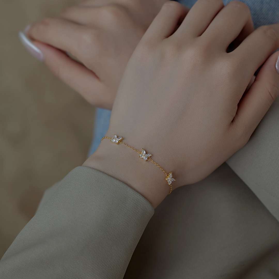 [baslovejewels]Radiant Butterfly Shape Necklace