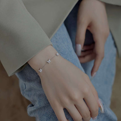 [baslovejewels]Radiant Butterfly Shape Necklace